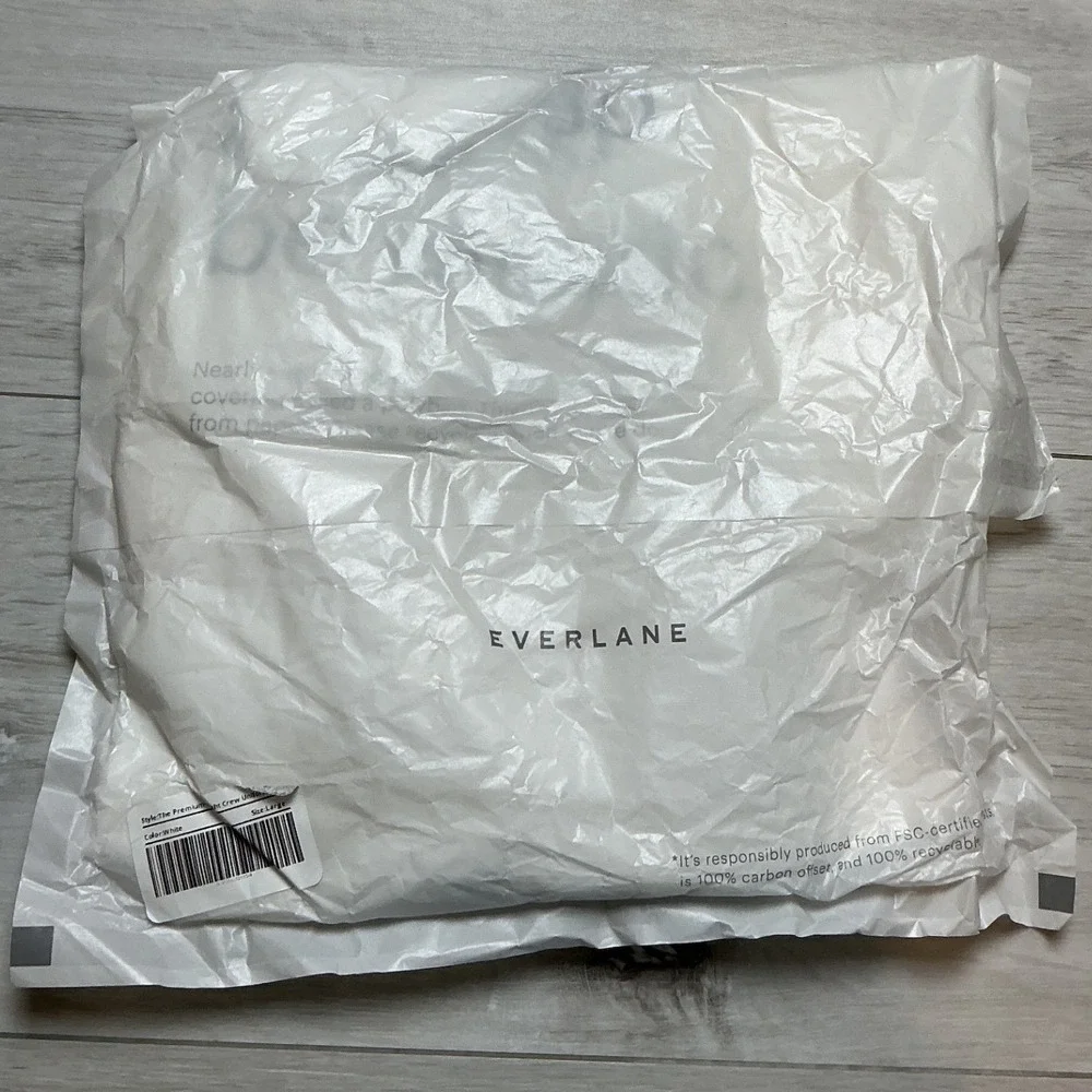 Everlane Premium-Weight Crew Uniform White Large New With Tags - Picture 3 of 5